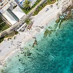 Atemberaubendes Direkt An Der Blauen, Kristallklaren Adria In شقة *